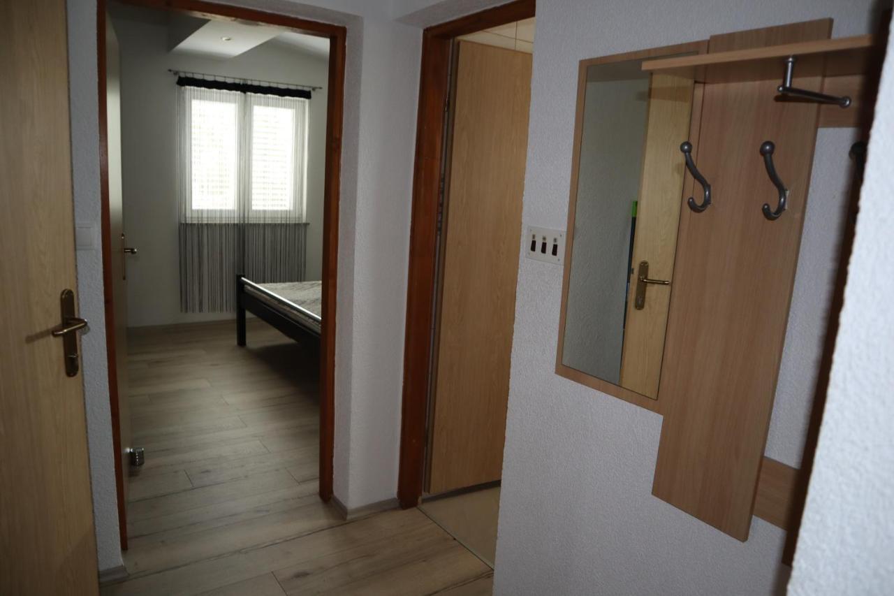 Apartmani Sanja Vir Exterior foto